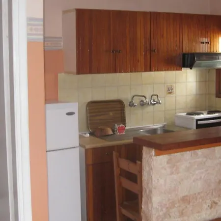 Theodora Aparthotel Makry Gialos (Crete)